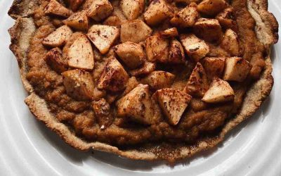 Apple Pie with Oat Flakes and Coconut Oil